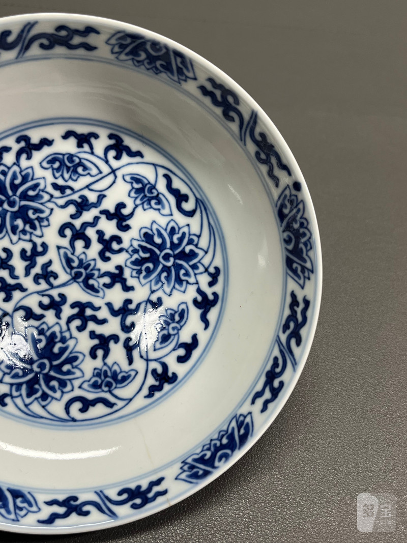 清同治 青花缠枝莲纹盘 - 图8